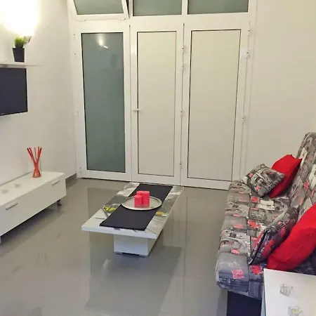 Estudio Playa Canteras 2-4p Wifi 500mb Lägenhet