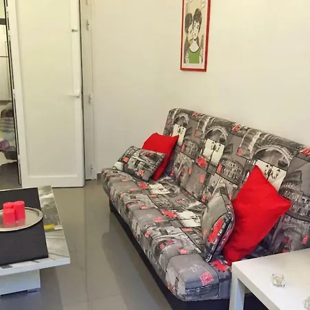 Апартаменти Estudio Playa Canteras 2-4p Wifi 500mb Лас-Пальмас-де-Гран-Канарія
