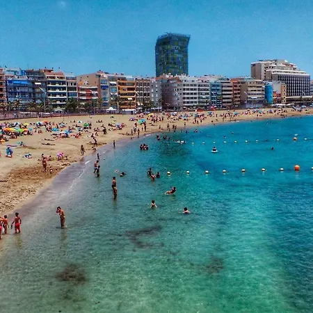 Estudio Playa Canteras 2-4p Wifi 500mb Апартаменти *